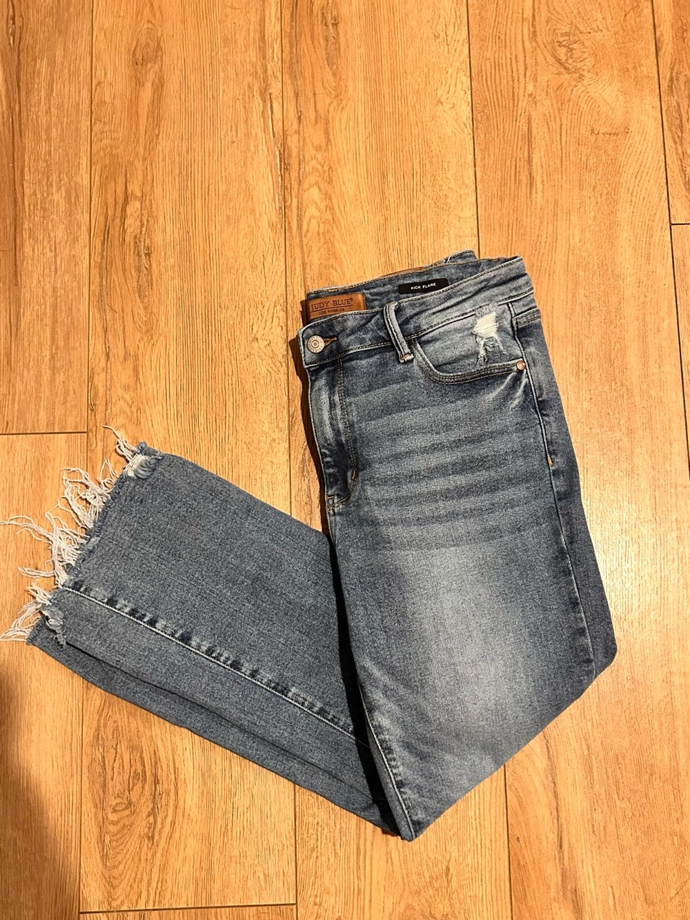 Judy Blue Mid Rise Vintage Wash Destroy Hem Kick Flare Denim Jeans 88979 - Picture 11 of 11